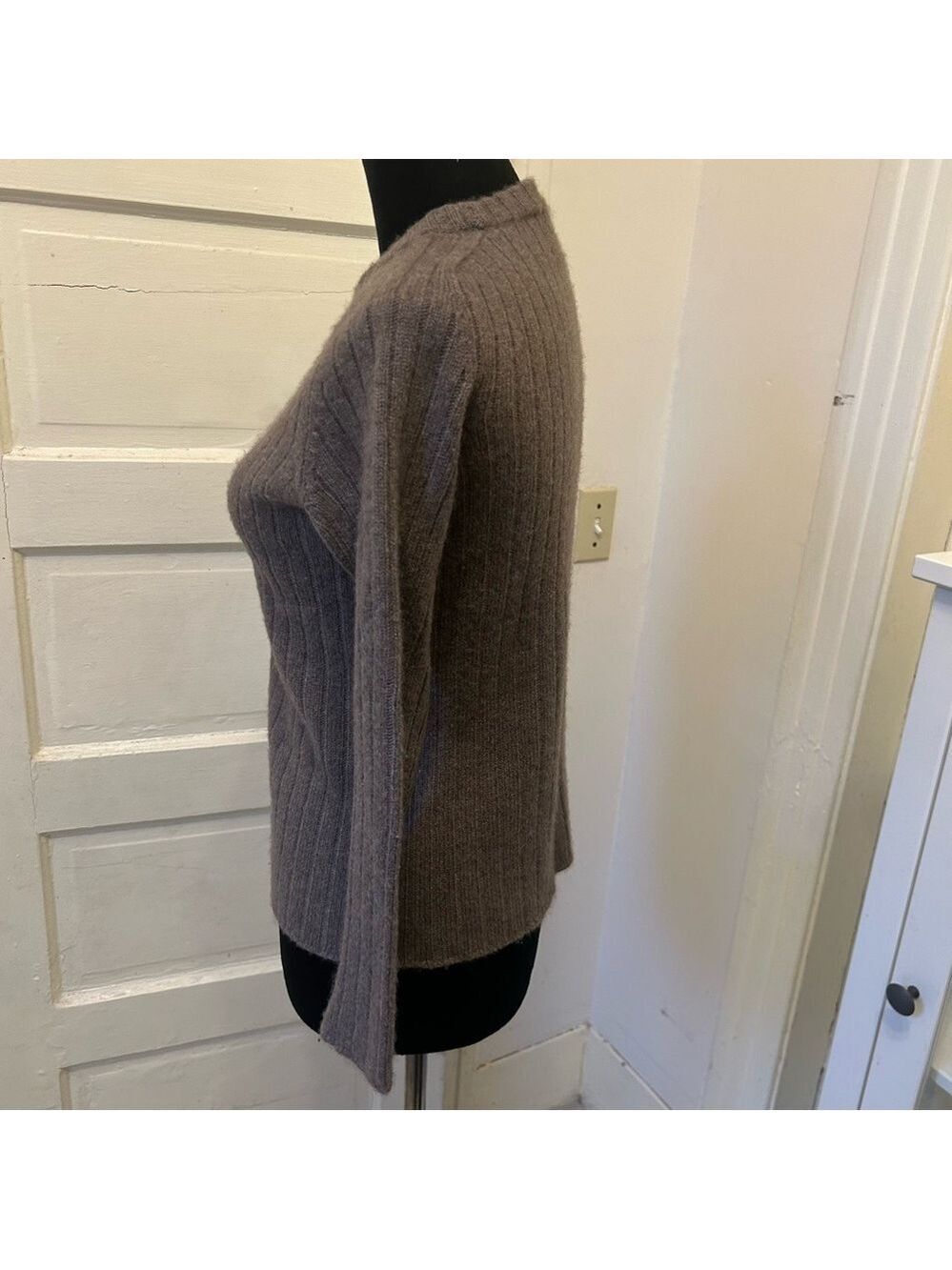 Women's Ribbed Sweater - Gray - Picture 5 of 7